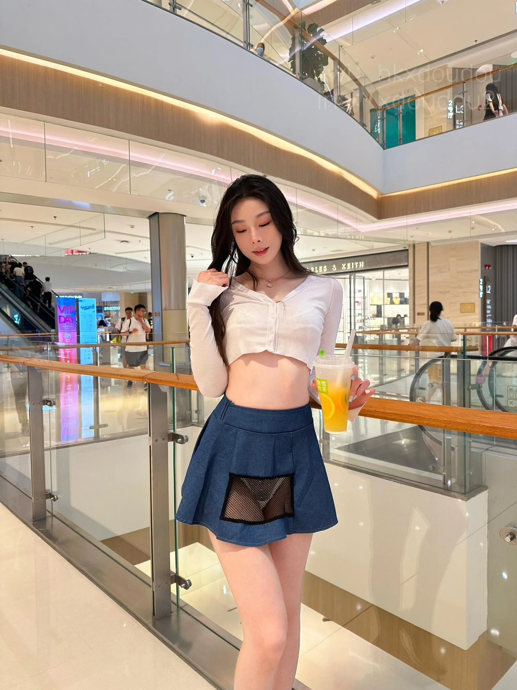 是小逗逗 – NO.007 30粉丝著名美团外卖媛网红模特 全量资源 极品露脸大长腿顶级露出专家 [309P]插图9